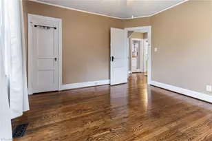 907 W Wendover Ave, Greensboro, NC 27408 - Photo 13