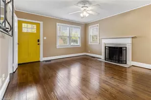 907 W Wendover Ave, Greensboro, NC 27408 - Photo 3