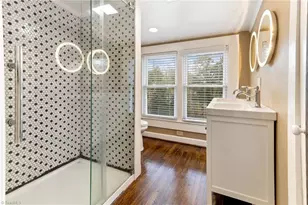 907 W Wendover Ave, Greensboro, NC 27408 - Photo 19