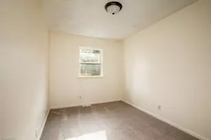 3917 Colony Square, Greensboro, NC 27407 - Photo 11