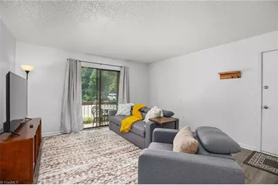 2260 Sunderland Road #82W, Winston-Salem, NC 27103 - Photo 5