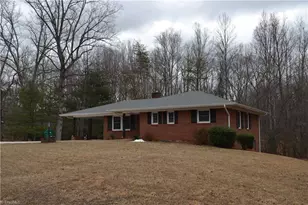 325 Bryan St, Stoneville, NC 27048 - Photo 3
