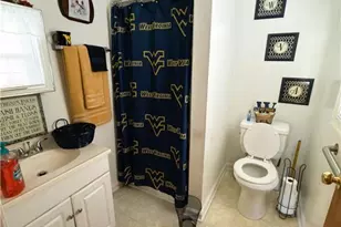 1016 Cranbrook St, Greensboro, NC 27407 - Photo 5