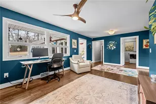 905 Forest Hill Dr, Greensboro, NC 27410 - Photo 15