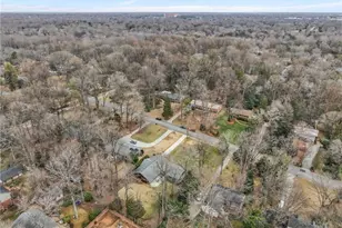 905 Forest Hill Dr, Greensboro, NC 27410 - Photo 47