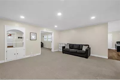 2108 Meadowbrook Terrace, Reidsville, NC 27320 - Photo 9