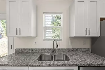 507 E Grimes Avenue, High Point, NC 27260 - Photo 11