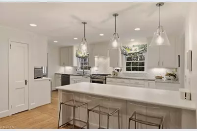 925 Oaklawn Avenue, Winston-Salem, NC 27104 - Photo 11