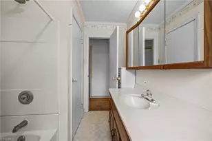 2307 Joy Dr, Jamestown, NC 27282 - Photo 15