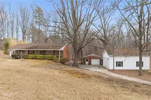 2307 Joy Dr, Jamestown, NC 27282 - Photo 3