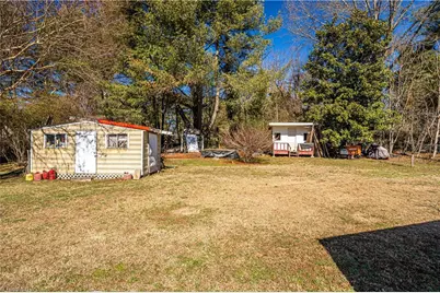 3877 Forest Valley Drive, Winston-Salem, NC 27105 - Photo 7