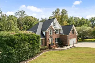 2604 Northstream Ct, Haw River, NC 27258 - Photo 3