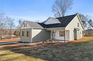 4632 Pinehill Dr, Pfafftown, NC 27040 - Photo 1