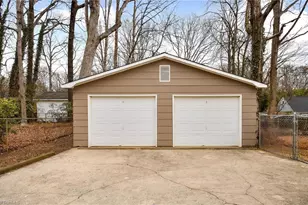 2936 Isaacs Pl, Greensboro, NC 27408 - Photo 25