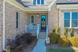 319 Pipers Ridge West W, Winston-Salem, NC 27127 - Photo 5