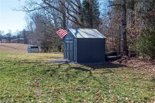 319 Pipers Ridge West W, Winston-Salem, NC 27127 - Photo 49