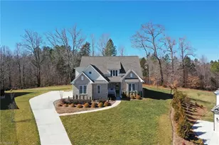 319 Pipers Ridge West W, Winston-Salem, NC 27127 - Photo 3