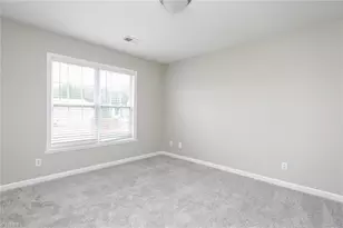 1506 Hamilton Hills Dr, Greensboro, NC 27406 - Photo 7