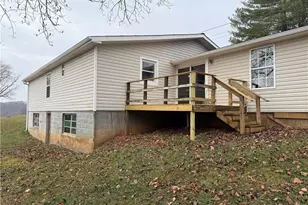 2115 Ararat Rd, Ararat, NC 27007 - Photo 13