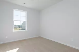 1532 Hamilton Hills Dr, Greensboro, NC 27406 - Photo 9