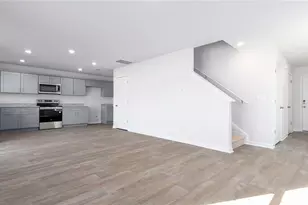 1532 Hamilton Hills Dr, Greensboro, NC 27406 - Photo 3