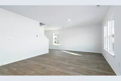 1532 Hamilton Hills Drive, Greensboro, NC 27406 - Photo 5