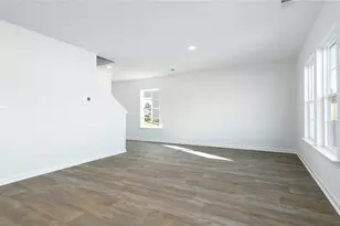 1532 Hamilton Hills Dr, Greensboro, NC 27406 - Photo 5