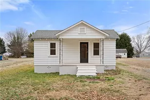 610 Piedmont Ave, Gibsonville, NC 27249 - Photo 1