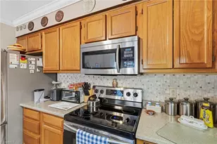 406 Chadbourne Ct, Winston-Salem, NC 27104 - Photo 9