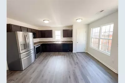 2033 Chapel Park Lane, Greensboro, NC 27405 - Photo 9