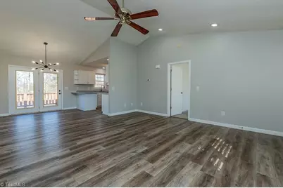 180 Foxcroft Drive, Lexington, NC 27292 - Photo 9