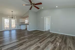 180 Foxcroft Dr, Lexington, NC 27292 - Photo 9