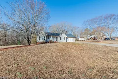 180 Foxcroft Drive, Lexington, NC 27292 - Photo 5