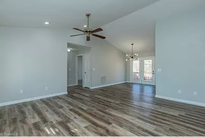 180 Foxcroft Drive, Lexington, NC 27292 - Photo 7