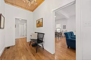 1004 Albert St, Winston-Salem, NC 27101 - Photo 9