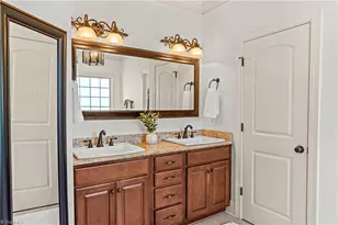 8814 Sawtooth Ct, Kernersville, NC 27284 - Photo 19