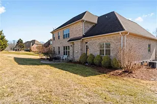 8814 Sawtooth Ct, Kernersville, NC 27284 - Photo 37