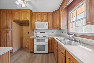 1022 Pine Knolls Rd, Kernersville, NC 27284 - Photo 33