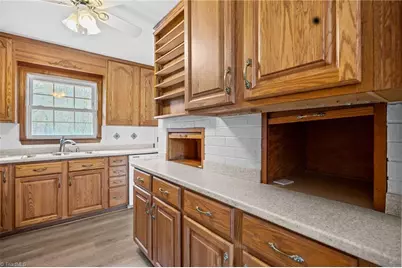 1022 Pine Knolls Road, Kernersville, NC 27284 - Photo 31