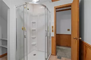 1022 Pine Knolls Rd, Kernersville, NC 27284 - Photo 13