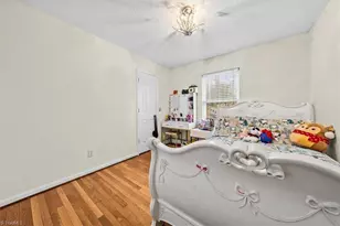 1429 Old Hickory Dr, Greensboro, NC 27405 - Photo 15