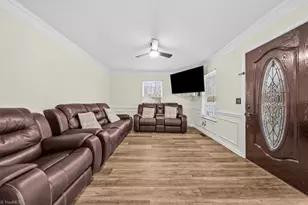 1429 Old Hickory Dr, Greensboro, NC 27405 - Photo 5