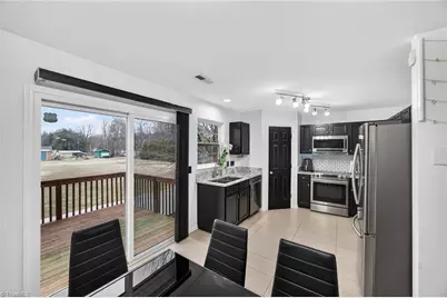 18 Dunlevy Way, Greensboro, NC 27455 - Photo 11