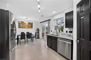 18 Dunlevy Way, Greensboro, NC 27455 - Photo 9