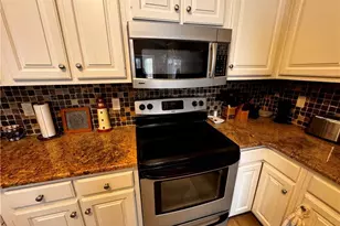 7 Crestbrook Ct, Greensboro, NC 27455 - Photo 15