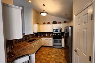 7 Crestbrook Ct, Greensboro, NC 27455 - Photo 11