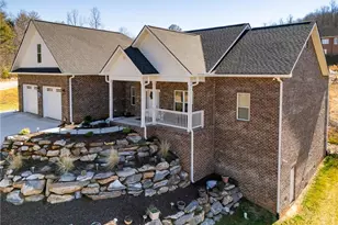 715 Chatsworth Circle SE, Lenoir, NC 28645 - Photo 1