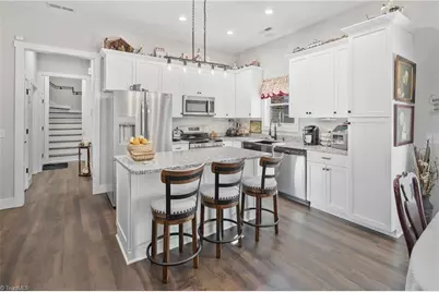 715 Chatsworth Circle SE, Lenoir, NC 28645 - Photo 11