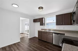 809 Nestleway Dr, Greensboro, NC 27406 - Photo 5