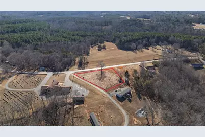 8120 Nc Highway 704, Madison, NC 27025 - Photo 9